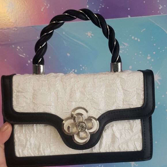 Handbags - 410 white/black purse